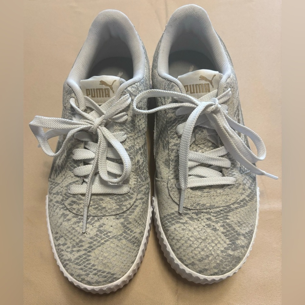 Puma carina sneakers with snake‎ skin, design size 7
